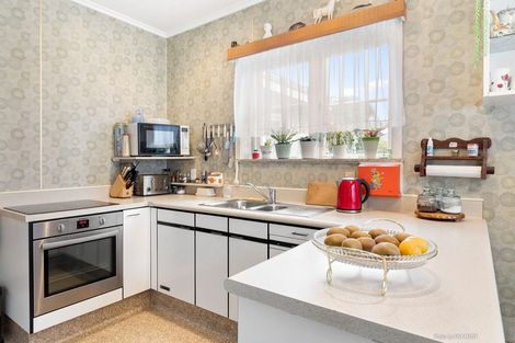 Photo of property in 25a Bauchop Road, Waterloo, Lower Hutt, 5011