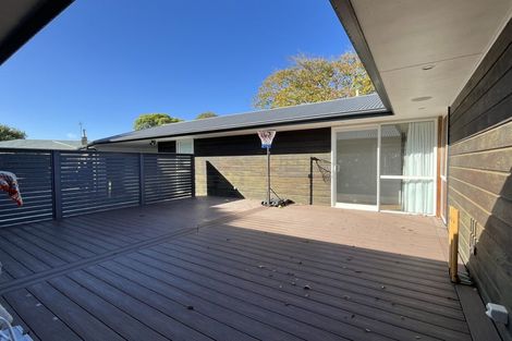 Photo of property in 10 Surrey Crescent, Hokowhitu, Palmerston North, 4410