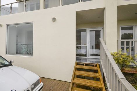 Photo of property in 9a Robieson Street, Roseneath, Wellington, 6011