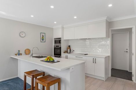 Photo of property in 76 Bert Wall Drive, Omokoroa, 3114