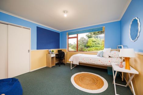 Photo of property in 25 Schnell Drive, Kelvin Grove, Palmerston North, 4414