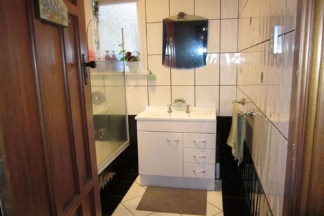 Photo of property in 1298 Dominion Road, Mount Roskill, Auckland, 1041