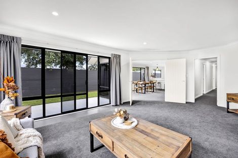 Photo of property in 1 Douglas Street, Hawera, 4610