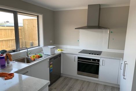 Photo of property in 98 Whakaturou Crescent, Pyes Pa, Tauranga, 3112