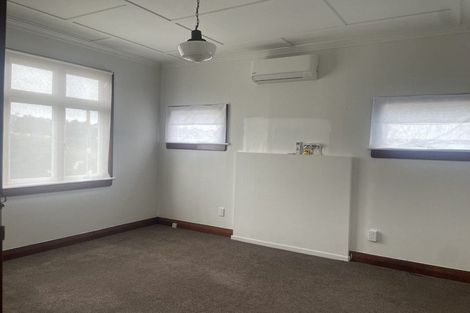 Photo of property in 22 Lincoln Park Avenue, Massey, Auckland, 0614