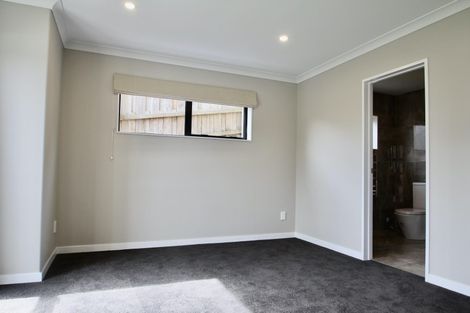 Photo of property in 8 Blewitt Court, Swanson, Auckland, 0614