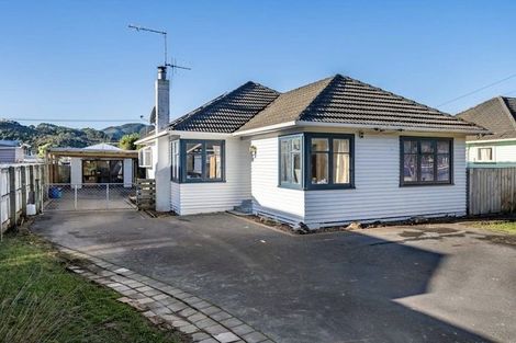 Photo of property in 28 Totara Street, Wainuiomata, Lower Hutt, 5014