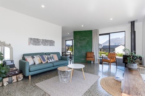 Photo of property in 6 Polperro Court, Jacks Point, Queenstown, 9371