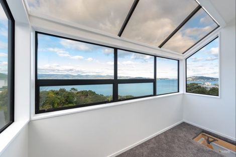 Photo of property in 33 Homebush Road, Khandallah, Wellington, 6035