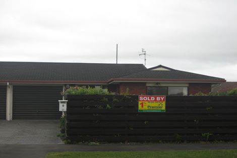 Photo of property in 2/4 Tivoli Place, Bishopdale, Christchurch, 8053