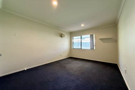Photo of property in 5 Pittville Place, Henderson, Auckland, 0612
