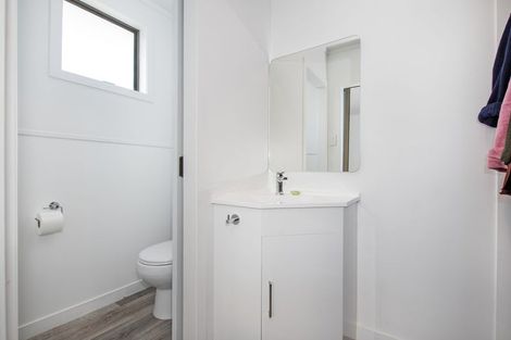 Photo of property in 35 Old Onerahi Road, Onerahi, Whangarei, 0110