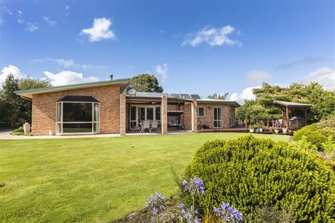 Photo of property in 54 Queens Avenue, Waikuku Beach, 7402