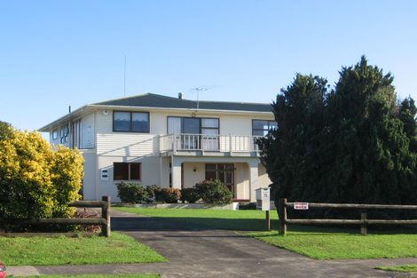 Photo of property in 75 Wiseley Road, West Harbour, Auckland, 0618