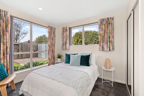 Photo of property in 19 Thornlea Place, Halswell, Christchurch, 8025