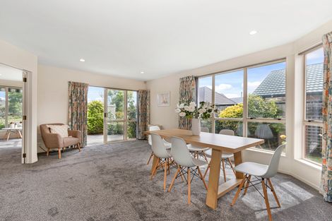 Photo of property in 19 Thornlea Place, Halswell, Christchurch, 8025