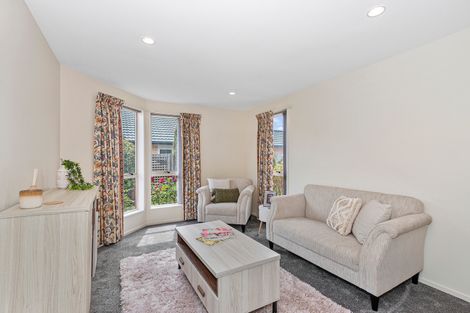 Photo of property in 19 Thornlea Place, Halswell, Christchurch, 8025