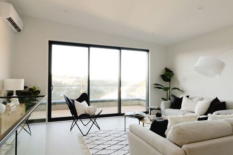 Photo of property in 119 Tiketike Way, Brooklyn, Wellington, 6021