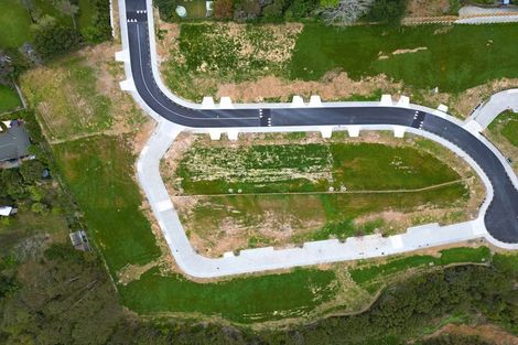 Photo of property in 25 Whenuateitei Crescent, Stanmore Bay, 0932