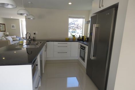 Photo of property in 15 Popokatea Drive, Takanini, 2112