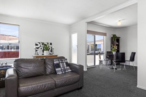 Photo of property in 1/508 Poplar Place, Akina, Hastings, 4122