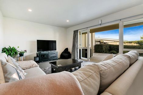 Photo of property in 3/57 Gladstone Road, Northcote, Auckland, 0627