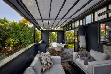 Photo of property in 11 Cedar Drive, Kelvin Heights, Queenstown, 9300