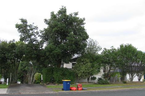 Photo of property in 18 John Downs Drive, Browns Bay, Auckland, 0630