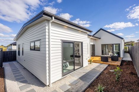 Photo of property in 96 Huanui Drive, Wainui, 0992