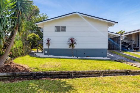 Photo of property in 2/18 Culzean Grove, Bell Block, New Plymouth, 4312