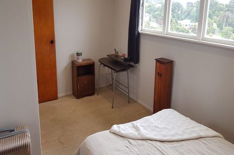 Photo of property in 20-22 Sievers Grove, Cannons Creek, Porirua, 5024