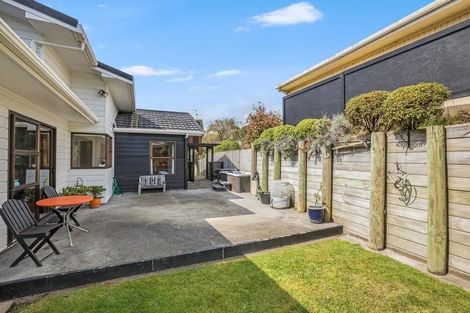 Photo of property in 40 Makora Road, Otaihanga, Paraparaumu, 5036