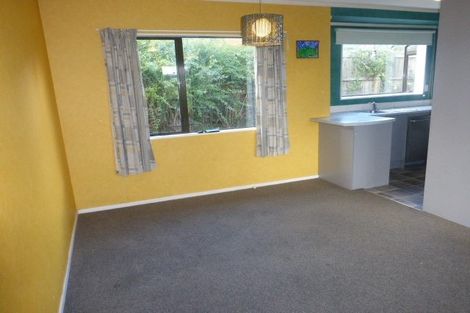 Photo of property in 1/12 Netherlands Avenue, Kelston, Auckland, 0602