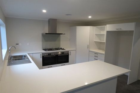 Photo of property in 13 Gifford Grove, Churton Park, Wellington, 6037