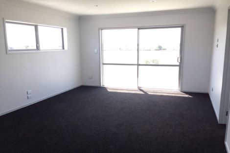 Photo of property in 18 Milano Boulevard, Karaka, Papakura, 2113