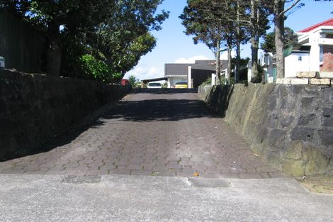 Photo of property in 1/2 Kenderdine Road, Papatoetoe, Auckland, 2025