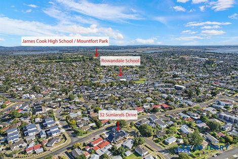 Photo of property in 1/32 Sunlands Drive, Manurewa, Auckland, 2102