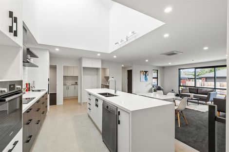 Photo of property in 8 Darnika Way, Patumahoe, Pukekohe, 2679