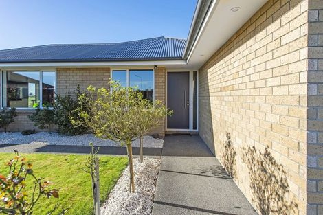 Photo of property in 9 Dundee Close, Darfield, 7510