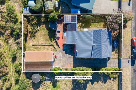 Photo of property in 6 James Street, Waikawa Beach, Levin, 5573