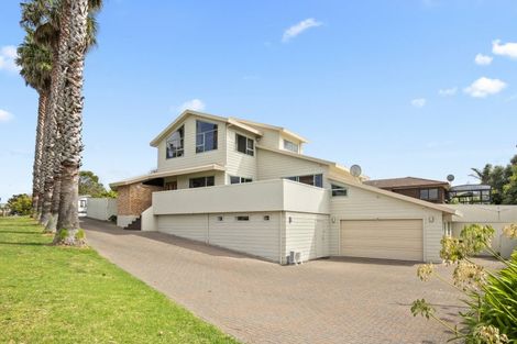 Photo of property in 37 Riverside Drive, Waiuku, 2123