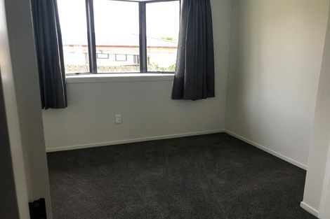 Photo of property in 2/77 Redcrest Avenue, Red Hill, Papakura, 2110