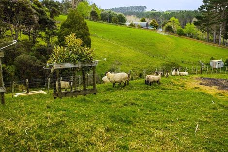 Photo of property in 5 Wendy Road, Waitakere, Auckland, 0816