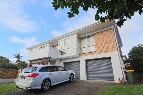 Photo of property in 12a Prince Regent Drive, Half Moon Bay, Auckland, 2012