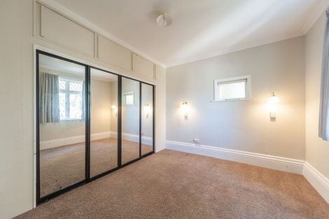 Photo of property in 80 Kelburn Parade, Kelburn, Wellington, 6012