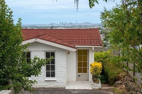 Photo of property in 2/235 Sunset Road, Sunnynook, Auckland, 0632