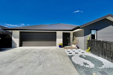 Photo of property in 15 Faber Place, Rototuna North, Hamilton, 3210