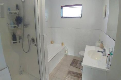 Photo of property in 19/22 Northcross Drive, Oteha, Auckland, 0632