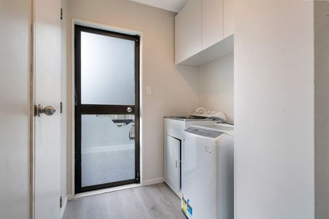 Photo of property in 2/18 Gloria Avenue, Te Atatu Peninsula, Auckland, 0610