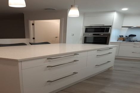 Photo of property in 662 Beach Road, Browns Bay, Auckland, 0630